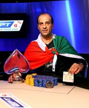 Bonavena con la bandiera italiana sulle spalle