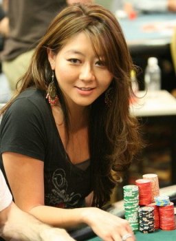 maria_ho_poker.jpg