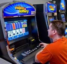 Poker Italia: Calo raccolta è colpa delle Vlt?