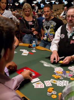 seven_card_stud_live_wsop.jpg
