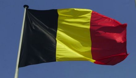 Poker online Belgio: multe per chi gioca sui siti privi di licenza