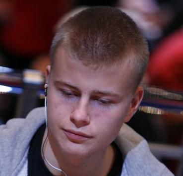 Jens Kyllönen: infranto il muro, un milione di dollari in un mese
