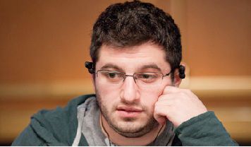 Poker High Stakes: Phil Galfond ruba scena e soldi a Viktor Blom