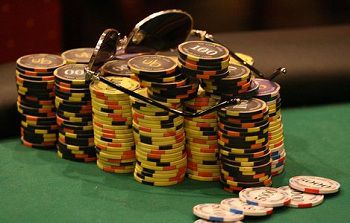 Poker cash game: analisi dei livelli e strategia di adattamento