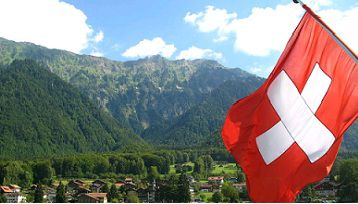 La Svizzera cambia idea: sì al poker live fuori dai casinò