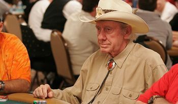 La leggenda del poker Amarillo Slim in condizioni critiche
