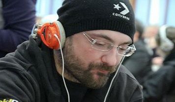 Il poker pro Armando Graziano torna libero sul mercato