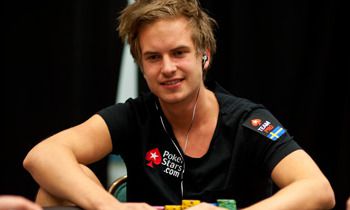 Uno strepitoso Viktor Blom vince due eventi su tre nelle SCOOP di PokerStars