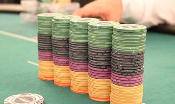 Siete pro o contro la formula ‘re-entry’ nei tornei di poker live?