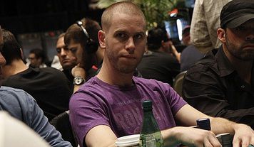 WPT Legends of Poker: Jeff Madsen tra i 18 left, Cyrus Farzad chipleader