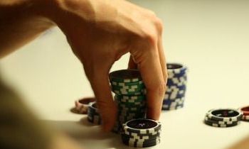 Blog bulgaro8: “Due bluff facili e volo al Day2 del torneo”