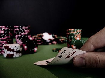 PokerItalia School: mettere sempre l’avversario su un ‘range di mani’