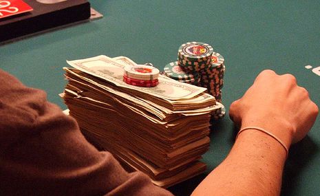 Poker cash game live per bulgaro8