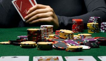 Trucchi e segreti del poker live: l’all-in con una carta sola!
