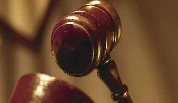 Giudice del Tribunale di Perugia: “Organizzare tornei di poker live sarà lecito”