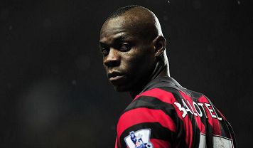 Mario Balotelli è arrivato, il regolamento del poker live invece no!