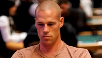 Poker highstakes: Patrik Antonius in difficoltà, in 24 ore perde più di 320.000 dollari!