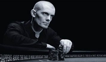 Poker highstakes: Tom Dwan continua a vincere, Gus Hansen è sotto di 370.000 dollari!