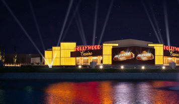 A Columbus, Ohio, tutti in fila per sfidare Chris Moneymaker!