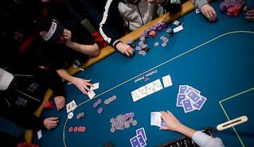 Poker live: nei circoli (non autorizzati) giocano due milioni di italiani