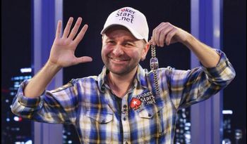 Daniel Negreanu sale al comando della classifica WSOP Player of the Year