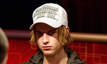 Fenomenale Viktor Blom, suo il Main Event delle SCOOP!