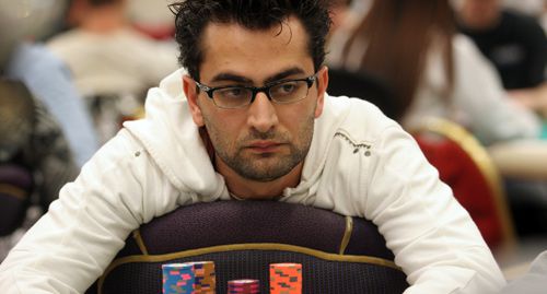 In corsa anche Antonio Esfandiari