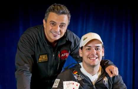 Jarred Graham festeggia con Joe Hachem