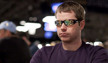 WSOP 2013 Evento #32: comanda Jonathan Little tallonato da Negreanu