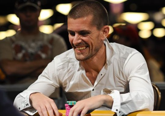 Gus Hansen al tavolo