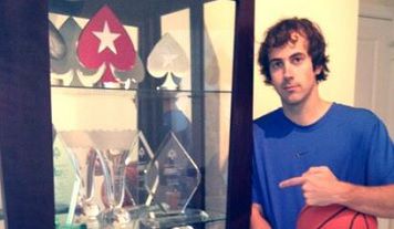 Jason Mercier e la sua nuova bacheca per i trofei