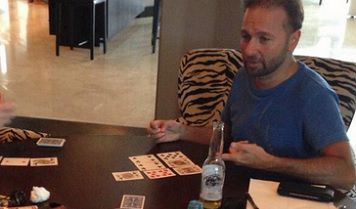 Daniel Negreanu se la spassa a casa di Phil Ivey