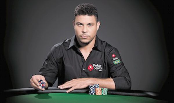Ronaldo con la divisa di PokerStars