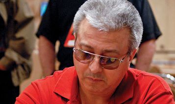 Archie Karas, un mito del poker beccato a barare