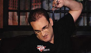 Shaun Deeb fa infuriare Mike Matusow per uno slowroll