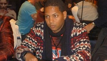 Poker e Risate: liti in africa, prete ludopate e bombardamenti nucleari!