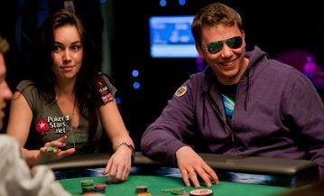 Poker live: MacPhee beccato a fumare cannabis all’Hilton di Praga