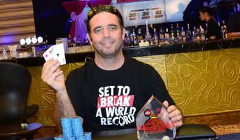 Damon Shulenberger vince il torneo di poker più lungo di sempre