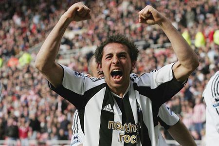 Chopra durante la militanza con il Newcastle