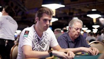 La sfida di Richard ‘Tzen1’ Veenman: giocare 100 ore di poker in 7 giorni
