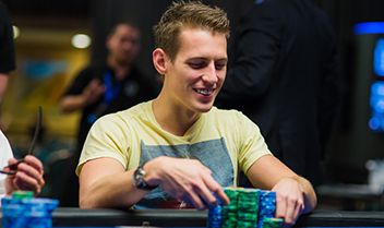PCA Main Event: Mike McDonald nei 20 players left di fine Day4