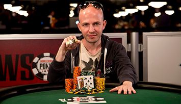 WSOP 2014: Alex Bolotin batte Dimitar Danchev, suo lo Shootout da $1.500 di buy-in!
