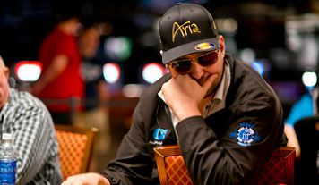 WSOP: Phil Hellmuth da record… 107 bandierine e 55 volte nei top ten