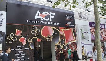 Choc all’Aviation Club di Parigi: la polizia irrompe e arresta 12 persone
