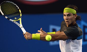 Rafa Nadal pronto per la sfida con Ronaldo: lo spagnolo batte il ‘Mondo’ e dona €5.000 in beneficenza