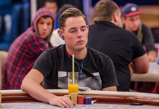 Toby Lewis al tavolo del WPT