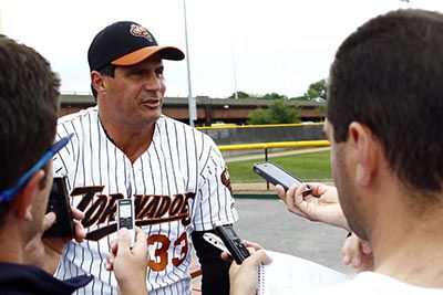 Canceco in versione baseball 