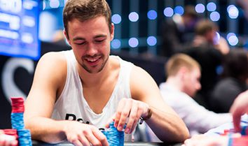 Schemion durante un evento dell'EPT