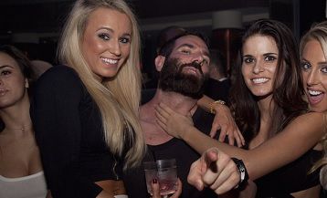 Dan Bilzerian di nuovo nei guai, colpa di un video girato a Miami