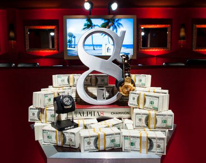 Montepremi, trofeo e orologio del WPT Alpha8